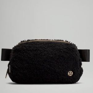 Lululemon Everywhere Fleece Belt Bag, Black & Gold